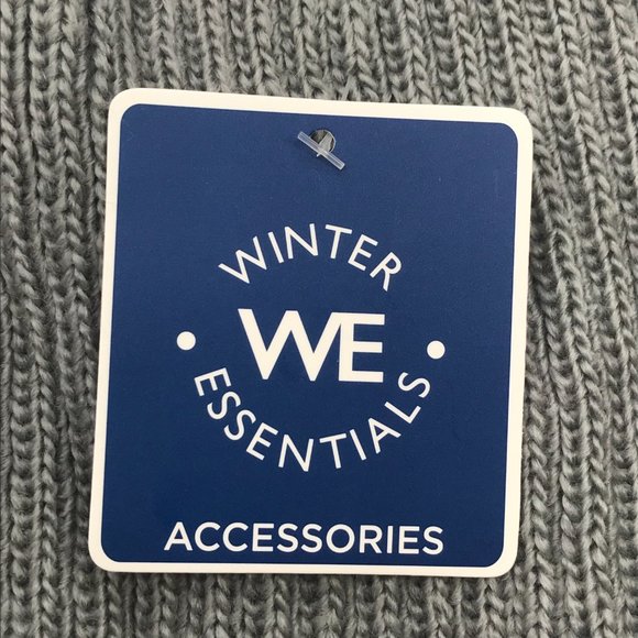 Winter Essentials Women's One Size Black/Gray Stripes Knit Beanie Hat With Pom - Picture 3 of 10